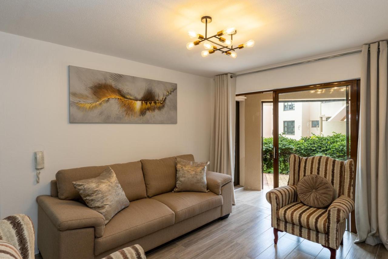 67 The Shades - Luxury Apartment In Umhlanga - Airconditioning Throughout And Inverter Durban Eksteriør billede