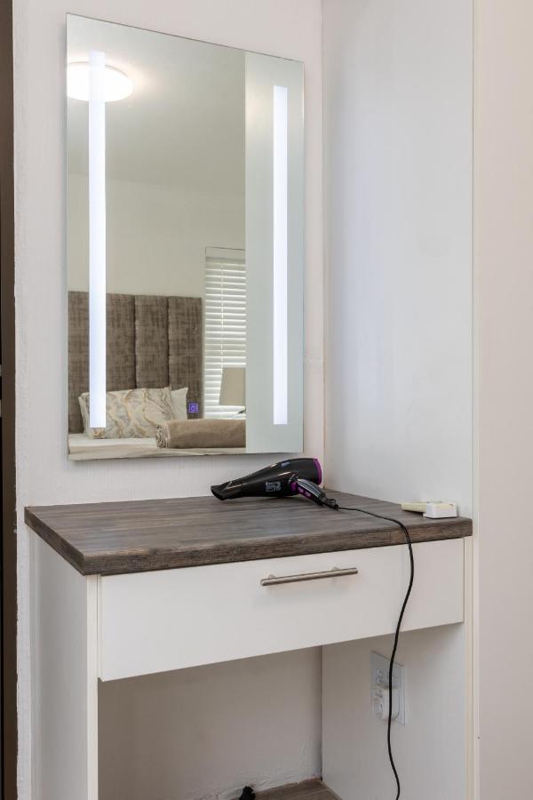 67 The Shades - Luxury Apartment In Umhlanga - Airconditioning Throughout And Inverter Durban Eksteriør billede