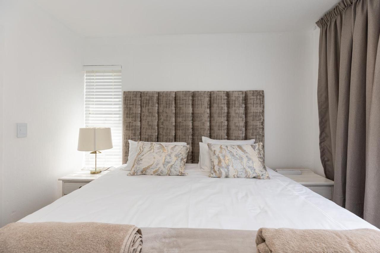 67 The Shades - Luxury Apartment In Umhlanga - Airconditioning Throughout And Inverter Durban Eksteriør billede