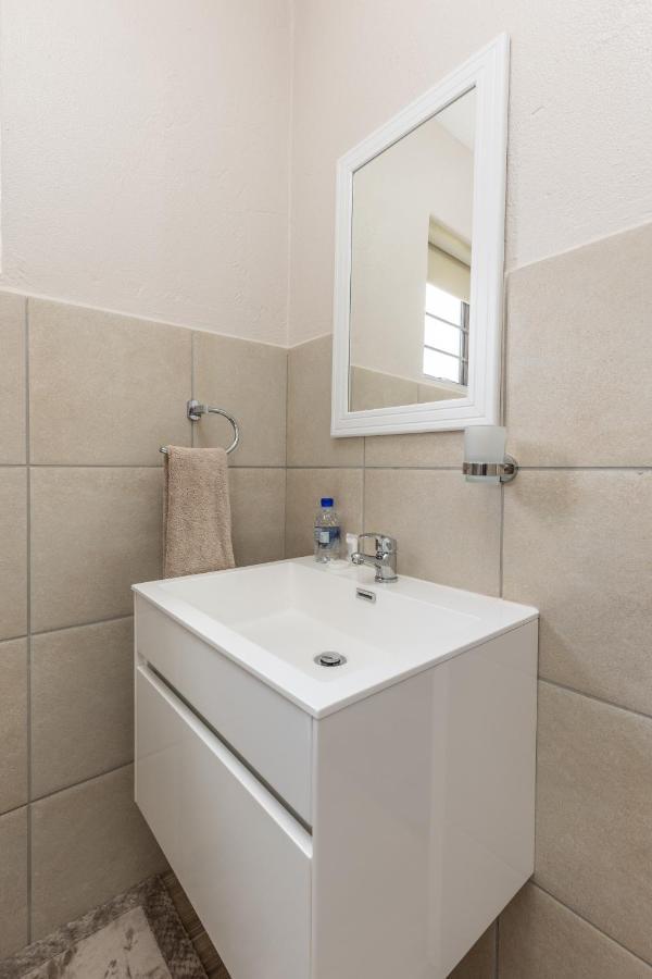 67 The Shades - Luxury Apartment In Umhlanga - Airconditioning Throughout And Inverter Durban Eksteriør billede