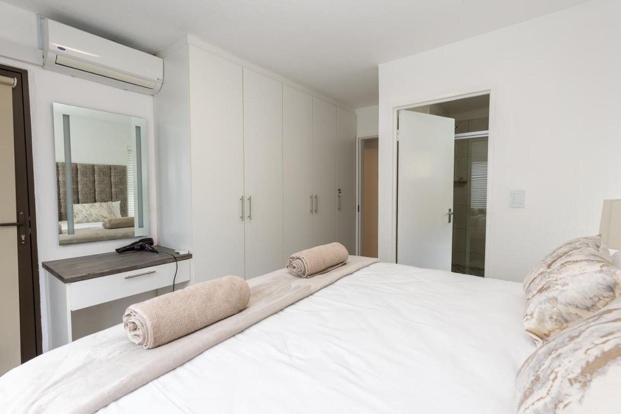 67 The Shades - Luxury Apartment In Umhlanga - Airconditioning Throughout And Inverter Durban Eksteriør billede