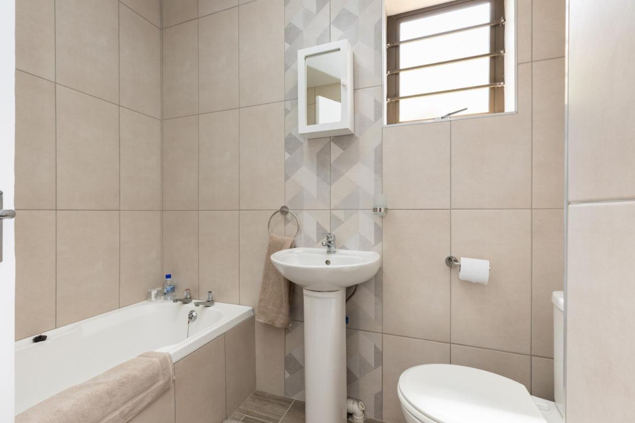 67 The Shades - Luxury Apartment In Umhlanga - Airconditioning Throughout And Inverter Durban Eksteriør billede